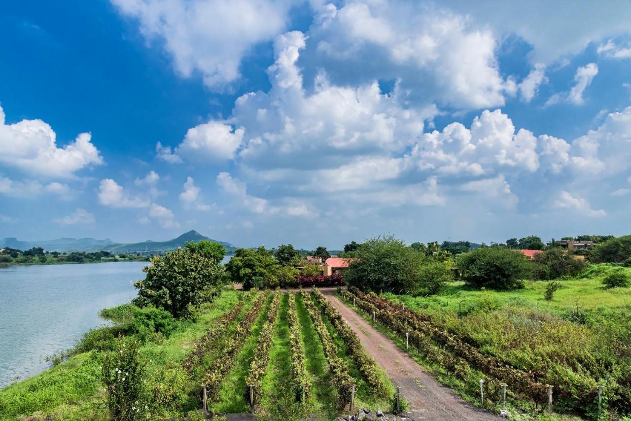 Saffronstays Rose Vineyard By The Lake, นาสิก ภายนอก รูปภาพ
