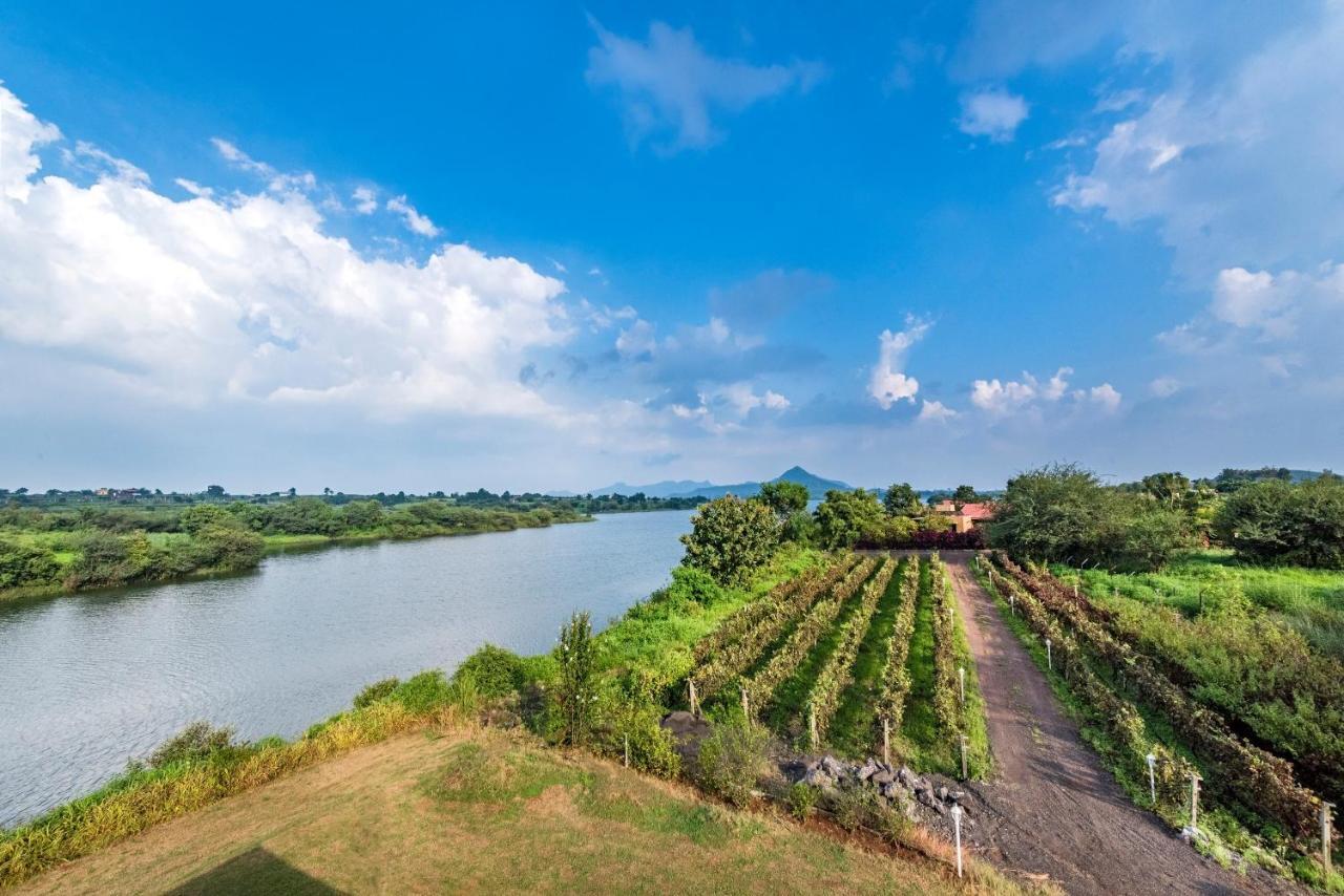 Saffronstays Rose Vineyard By The Lake, นาสิก ภายนอก รูปภาพ