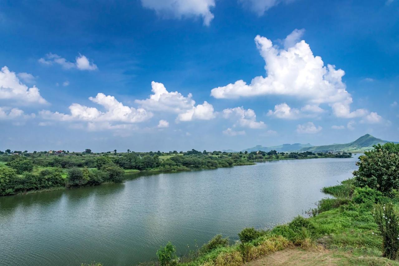 Saffronstays Rose Vineyard By The Lake, นาสิก ภายนอก รูปภาพ